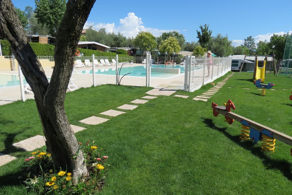 Camping San Michele Hotel Moniga del Garda Exterior foto